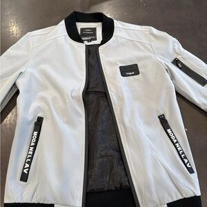 Vogue Men's Gray Bomber Jacket with Black Accents